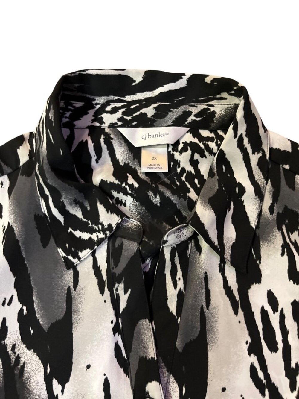 CJ Banks Blouse 2X Plus Animal Print Black White Button Down Used Convertible Ar - Picture 5 of 12